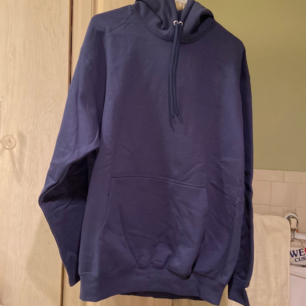 COPY - NWOT Port & company essential fleece men’s pullover hoodie blu size large